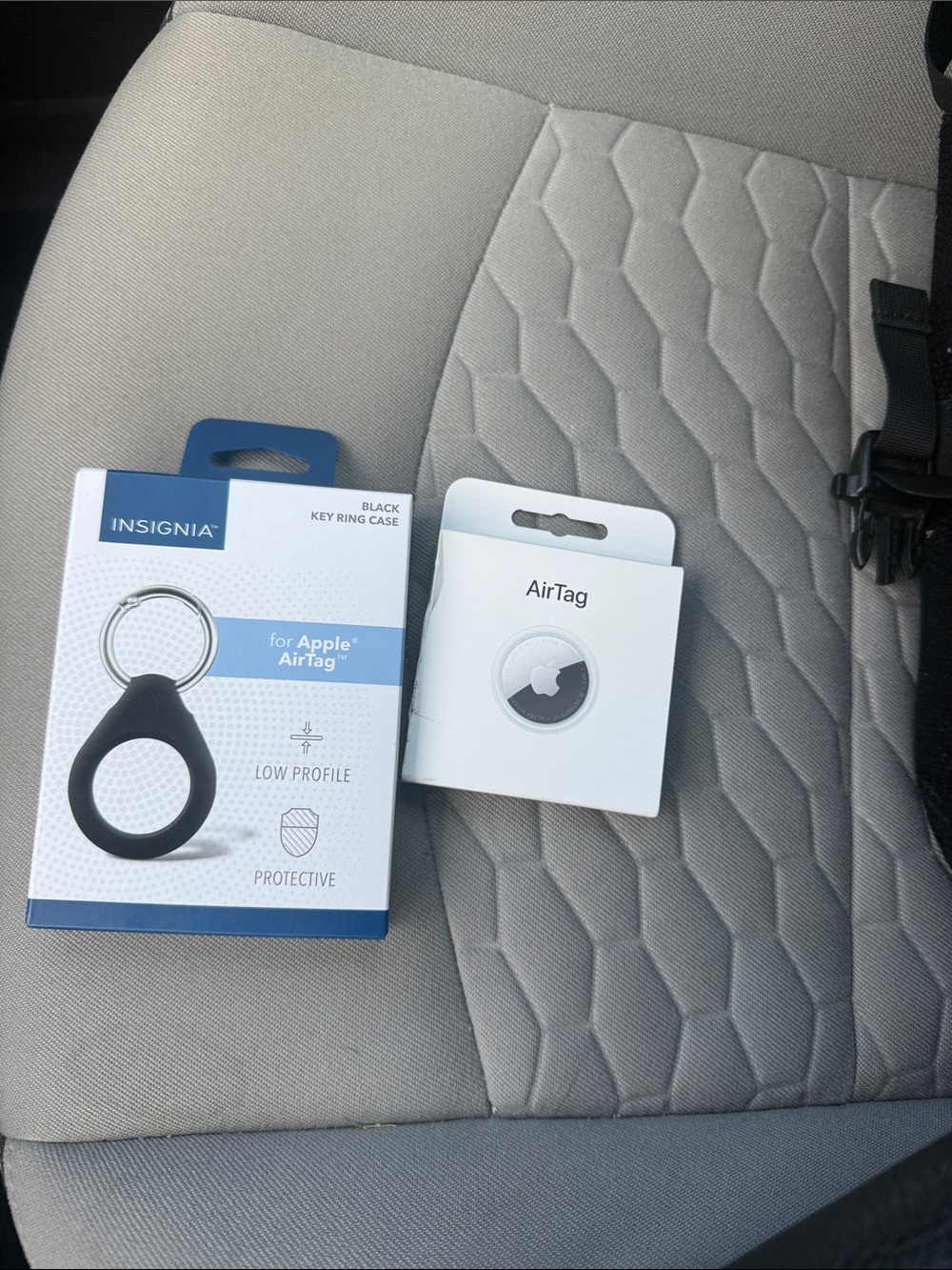 Black Key Ring Case for Apple AirTag - Unopened Air Tag Brand new